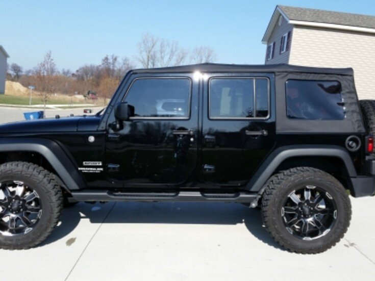 Thumbnail Photo undefined for 2015 Jeep Wrangler 4WD Unlimited Sport